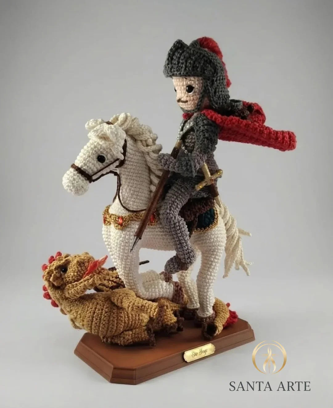 São Jorge Guerreiro da Fé e da Proteção – Amigurumi Sagrado em Crochê